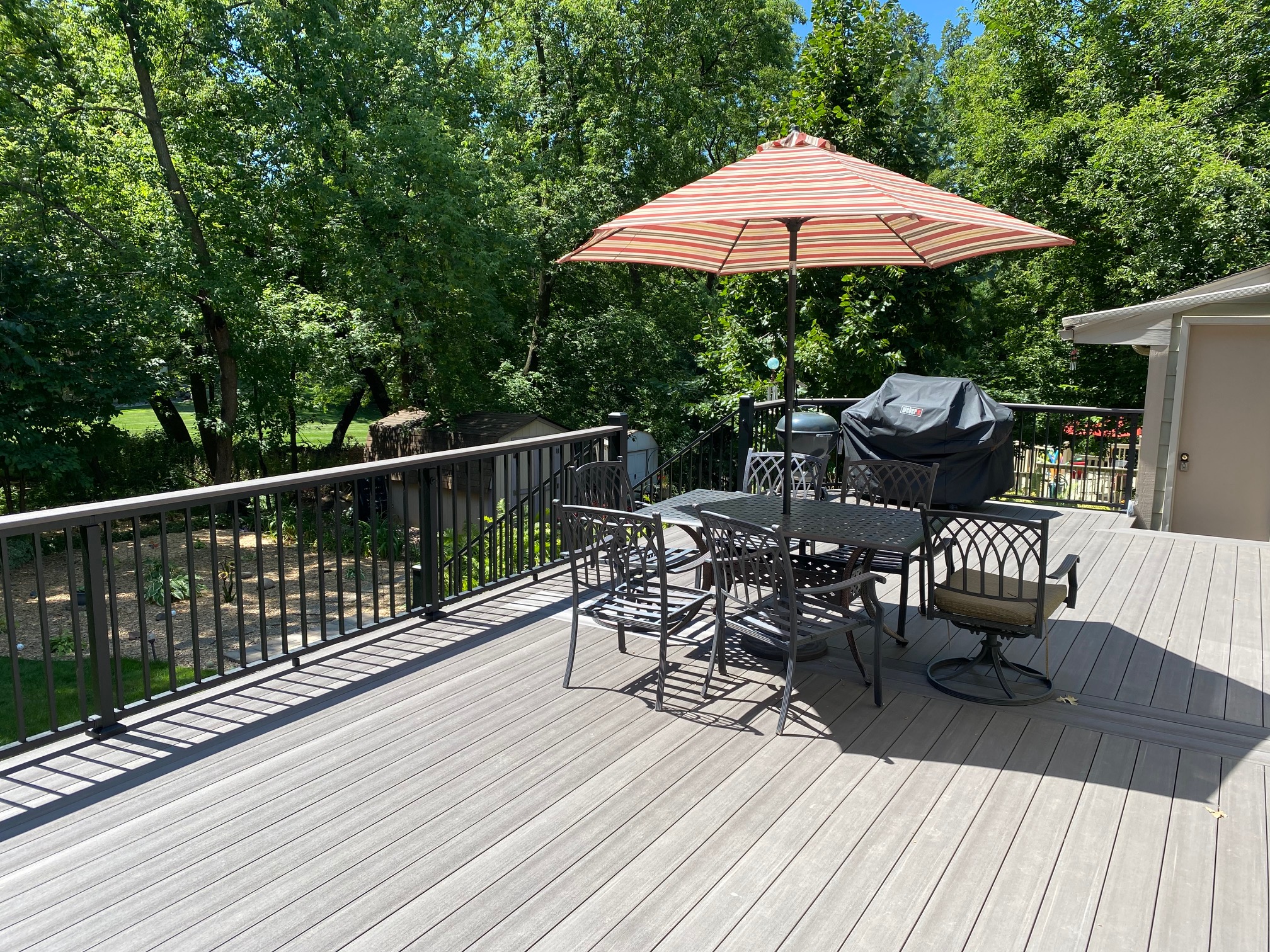 Custom deck built by MN Remodeling Solutions in Otsego Minnesota